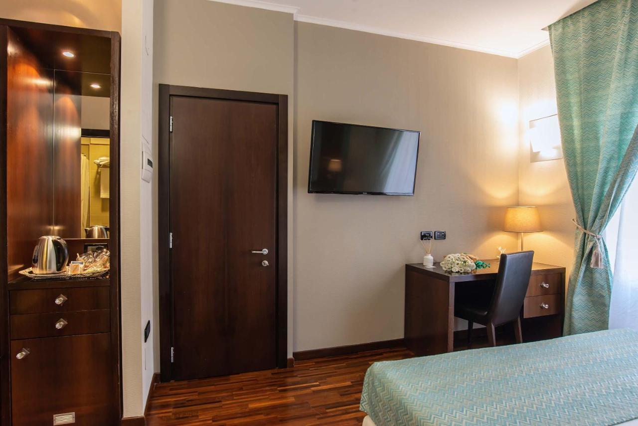 רומא Merulana Inn Guest House מראה חיצוני תמונה
