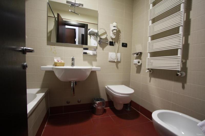 רומא Merulana Inn Guest House מראה חיצוני תמונה